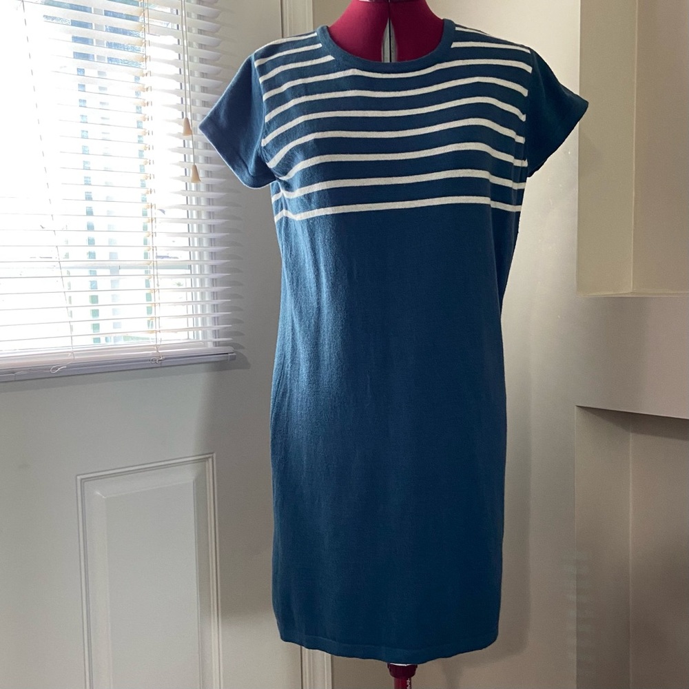 Tulle women turquoise blue and white short sleeves midi dress. Size L. Used.